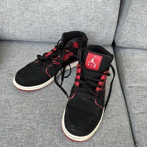 Nike Air Jordan Flight Youth Size 6.5 Black Red 2014